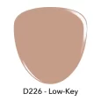 D226 LOW-KEY BROWN CRÈME Revel Dip Powder